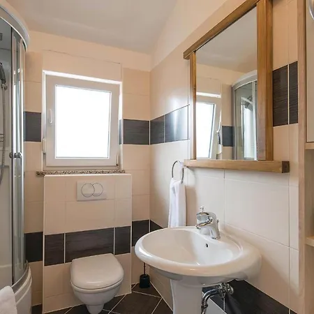 Two-bedroom In 公寓